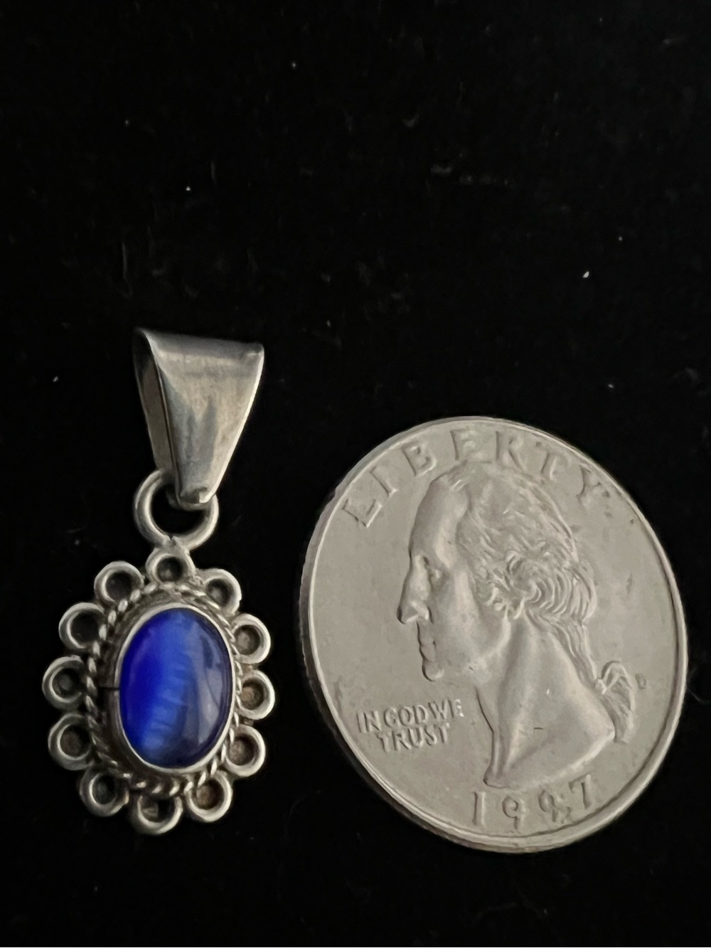 925 Sterling silver Mexico blue cats eye pendant